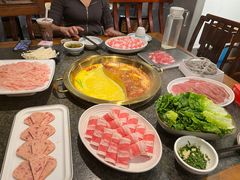 -小天鹅火锅·一线江景洪鼎旗舰店(洪崖洞店)