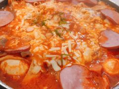 -三清洞摩西韩式年糕火锅(威高广场店)