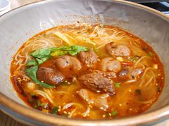 -哇蛙牛功夫面渝都料理(龙阳广场店)