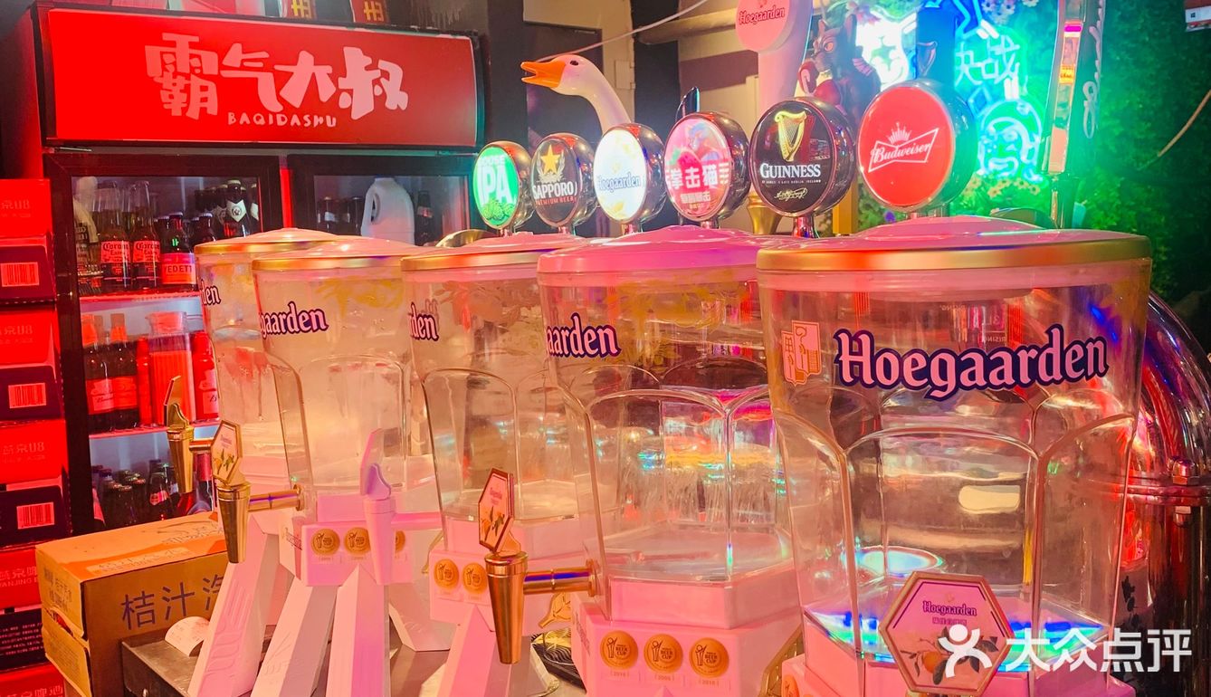 没打卡过他家，不敢说自己是名媛