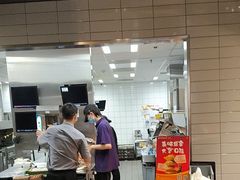 -麦当劳(徐汇漕溪北路百脑汇店)