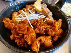 原味炸鸡和酱油鸡双拼-MI WU FACTORY米屋美食工厂餐厅(绿地店)