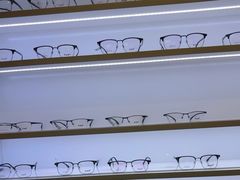 -罗伯特眼镜·蔡司官方授权(前海桂湾店)