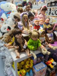 点击看大图 -百荣二期玩具城