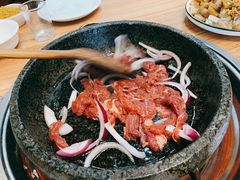 手切鲜牛肉-小伙虎坊桥石锅烤肉(和义店)