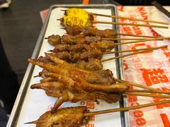 -威记烧嘢·南宁烧烤·超级生牛(绿地店)