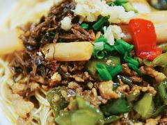 辣椒炒肉干拌面-李易面馆(树木岭店)