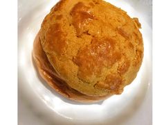 菠萝包-香港新发烧腊茶餐厅(书城店)