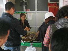 -老鼓楼麻辣烫夹馍