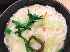 飘香鸡扒过桥米线-云味馆过桥米线(皇庭广场店)