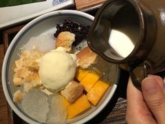 -云海肴·汽锅鸡·云南菜(天山百盛优客店)