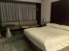 -上海龙之梦万丽酒店