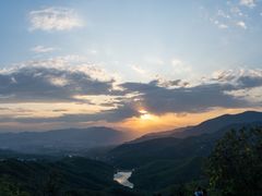 -鬼笑石后山停车场