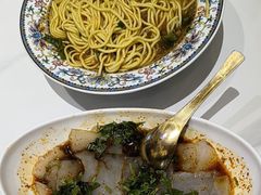 -沙枣树辣子鸡•新疆家常菜(喀什西路店)