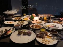 -唐拉雅秀酒店-西锦汇空中BBQ·思创餐厅