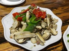 -小锅巴纳西餐厅