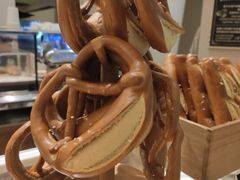 碱水面包-WHEAT&BAKER-麥(凯德来福士店)