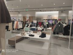 -hotwind热风(中贸广场店)