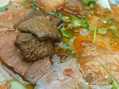 -金杨拉面王小吃面馆·牛三宝面·红烧牛肉粉