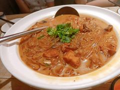 新年小鸡炖蘑菇-四姐妹东北饺子(沙尾路店)