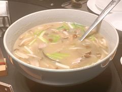 -忆江南·临江鱼馆