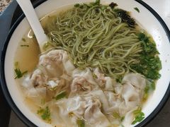 三鲜馄饨与面-小倩倩•鸡汤馄饨(江西路创始店)