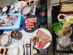 -红鼎豆捞·非遗鲍皇汤火锅(宝丰路店)