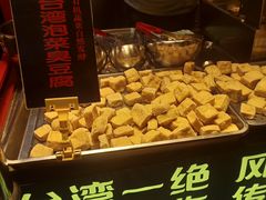 -海口骑楼小吃街