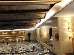 -小鲨鱼游泳培训(会展中心店)