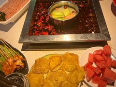 -二荆条·蜀鲜汇城市森林火锅