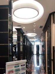 点击看大图 -八佰伴8008星级形象店