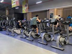 -英派斯健身游泳馆