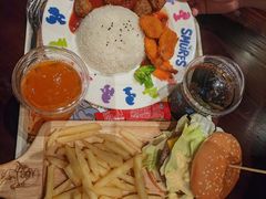 -蓝精灵乐园·世茂精灵之城主题乐园