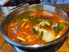 -快活林酸汤鱼鲜品火锅店(甲秀楼店)