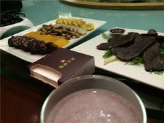 五谷丰登&手撕牛肉78-小蓝鲸湖北菜(八一路店)