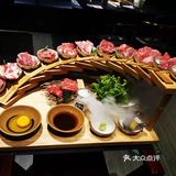 美滋滋的烤肉来啦[吐]