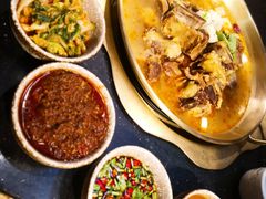 牛排锅-顶顶汤火牛排火锅·经典铜锅涮肉