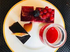 -昆山裕元花园酒店·温莎西餐厅