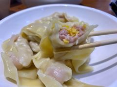 咸蛋黄大馄饨-周素珍湖州大馄饨(直戒坛寺巷店)