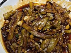 -老码头黑皮肘子锅包肉(赣水路店)