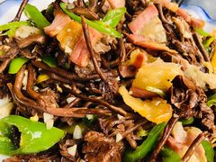 -杨老大生皮白族菜