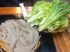 宽粉-三里屯土灶炖公鸡地锅鸡(江东店)