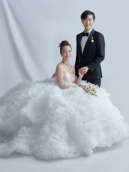 点击看大图 -至臻微拉婚纱摄影
