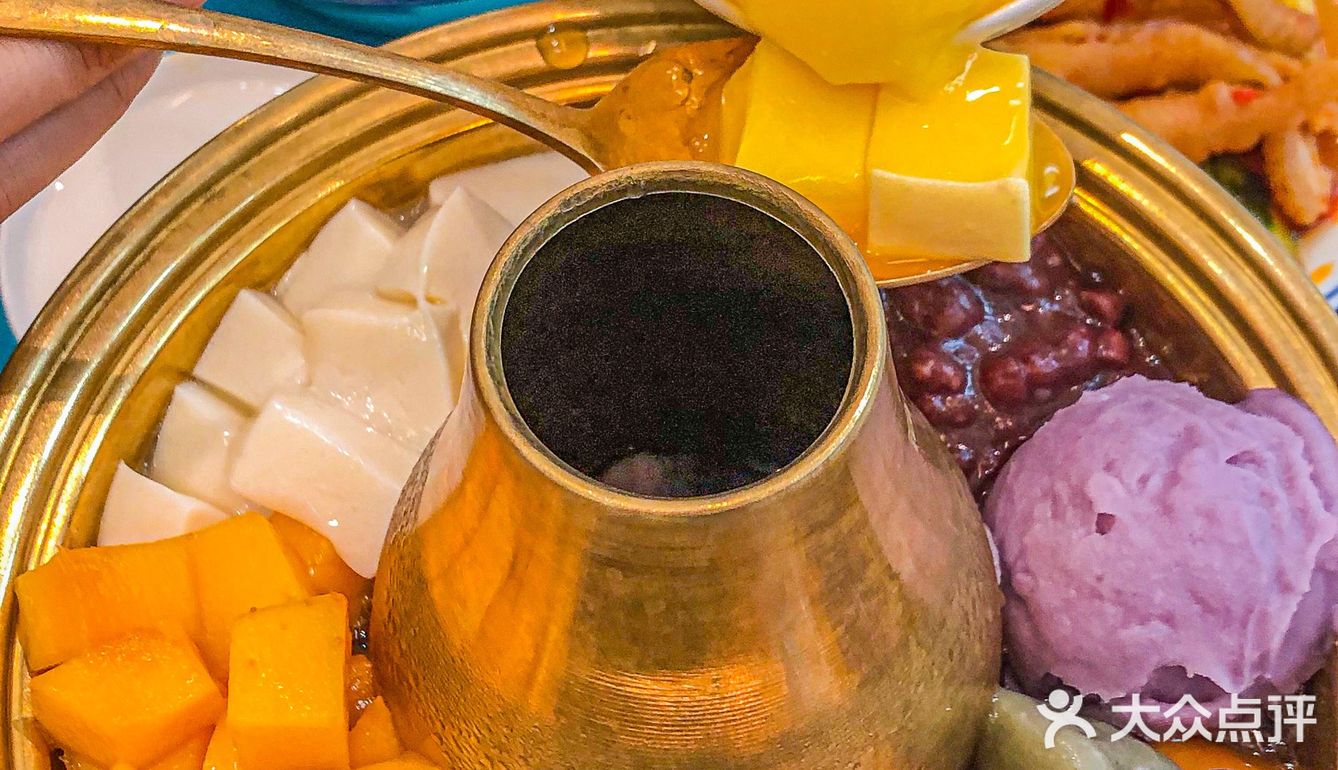 夏天跟糖水铺更搭哦❗️甜品火锅也敲好次的～ 