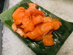 三文鱼生鱼片-美食汇海鲜自助餐厅·小龙虾烧烤(富力万达文华酒店)