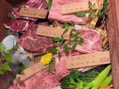 -山川小町·极番烧肉(新地假日广场店)