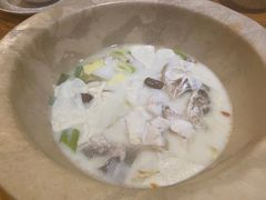 -滇香肴·云南菜蒸汽石锅鱼(云南北路店)