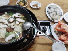-濠轩阁特色生蚝火锅(水湾路店)