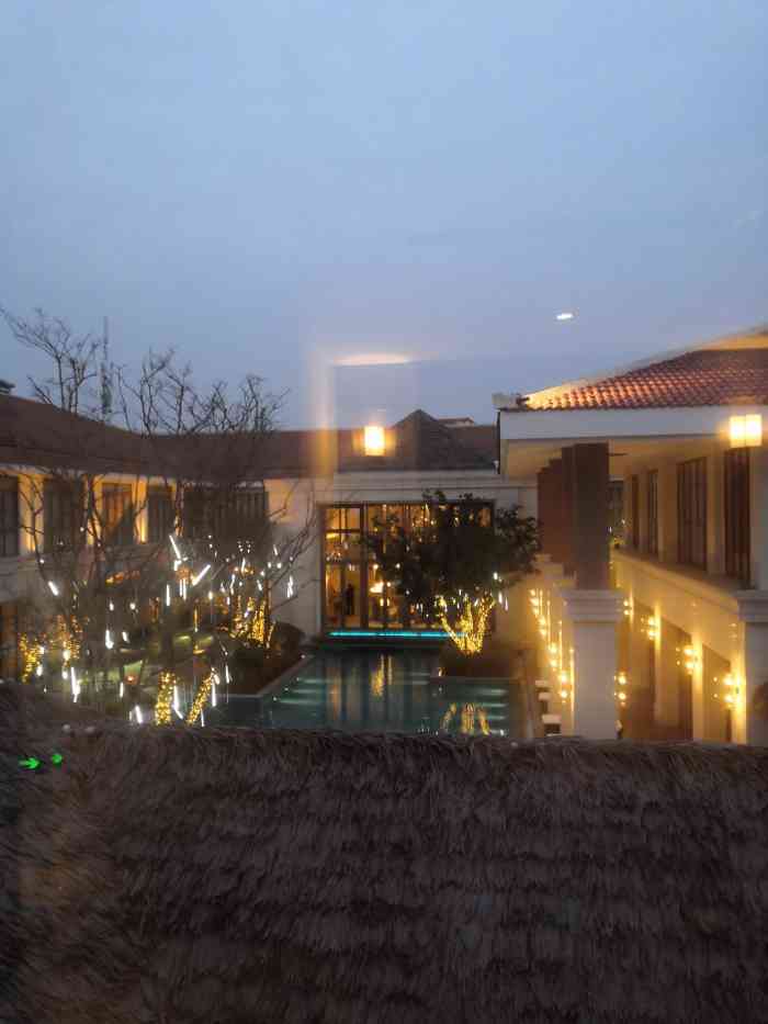 浅深(金鸡湖店)-"环境真的超级棒的 第一次去在里面迷路了 .