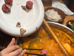 -黔诚多彩火锅(甲秀楼店)
